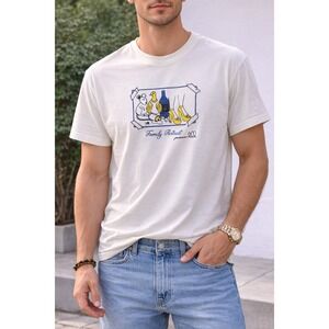 Pas De Mer Family Portrait Graphic T-Shirt Mens Medium Cream Made in Italy Cotto